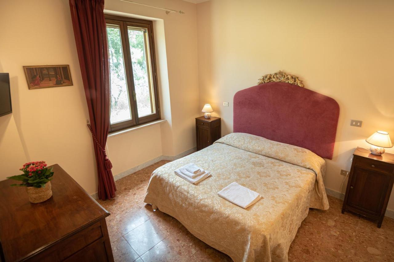 Agriturismo Villa Val D'Olivi Capodacqua  Экстерьер фото